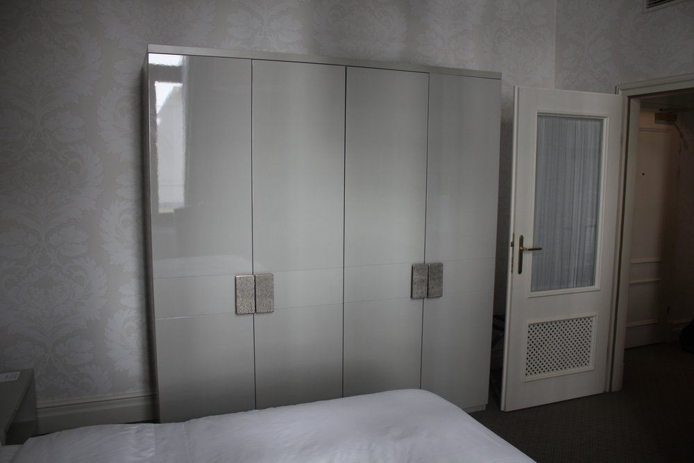 Hotel Bristol Warsaw – Cabinets