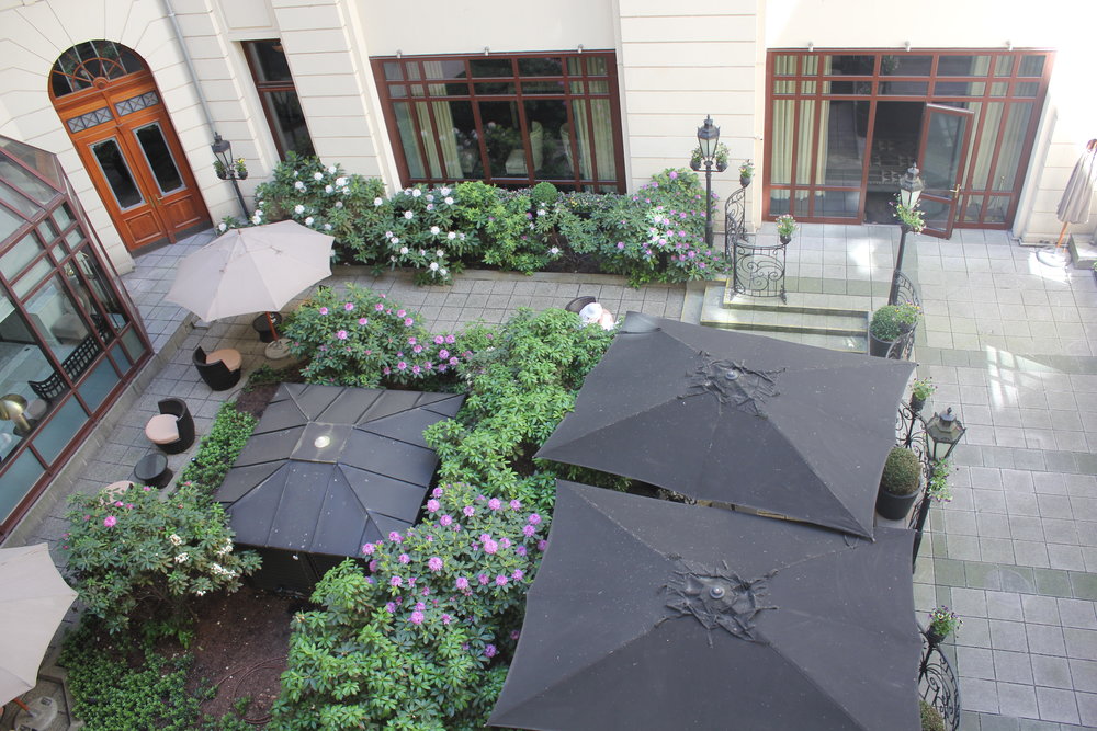 Hotel Bristol Warsaw – View of courtyard