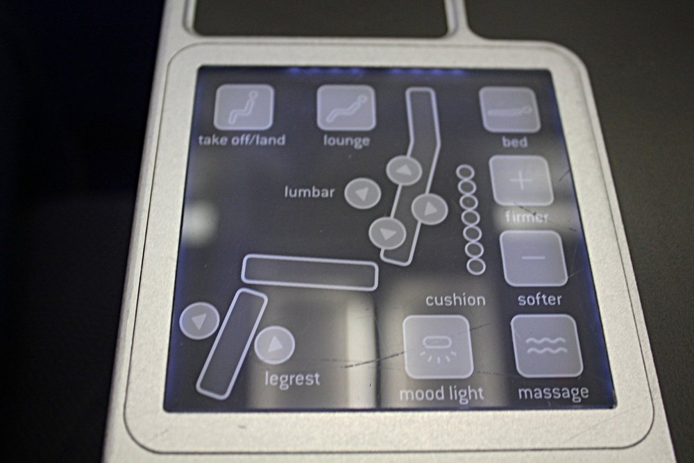 Brussels Airlines business class – Seat controls