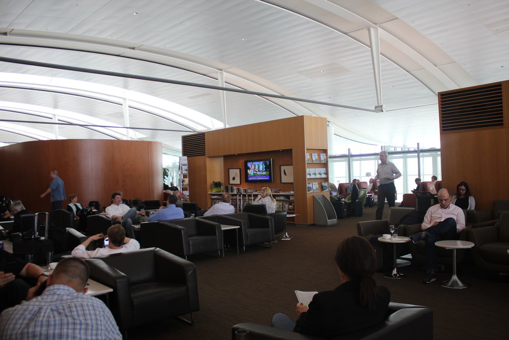 Air Canada Maple Leaf Lounge Toronto (International) – Seating area