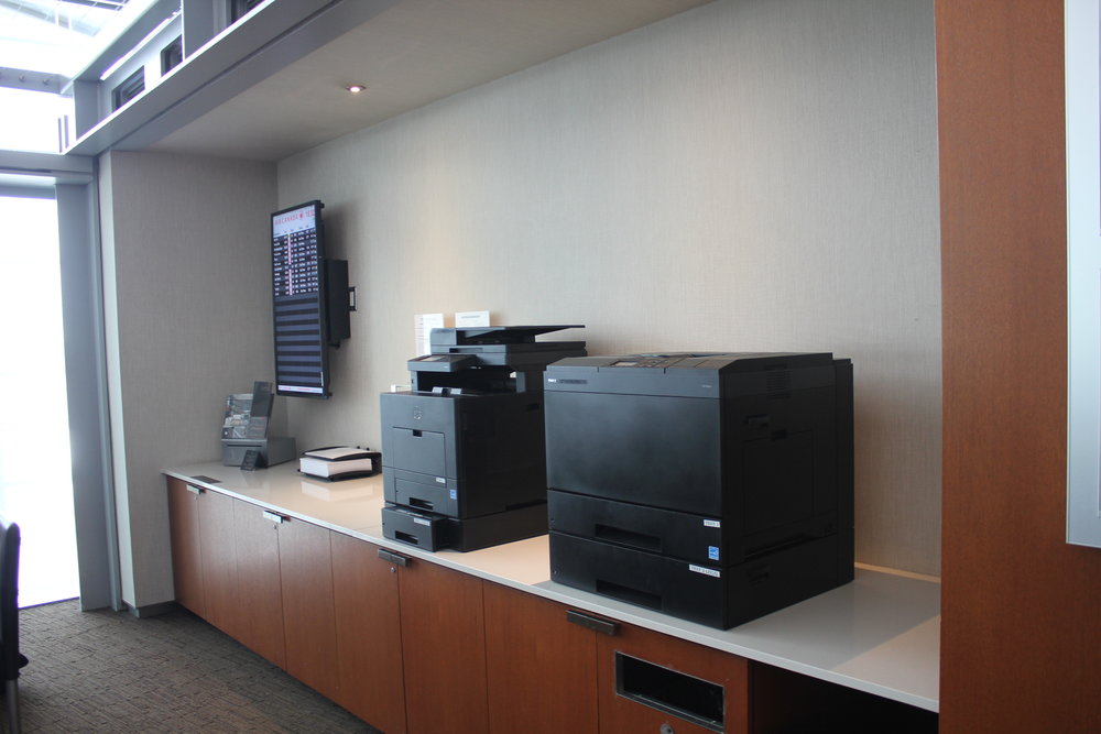 Air Canada Maple Leaf Lounge Toronto (International) – Business centre