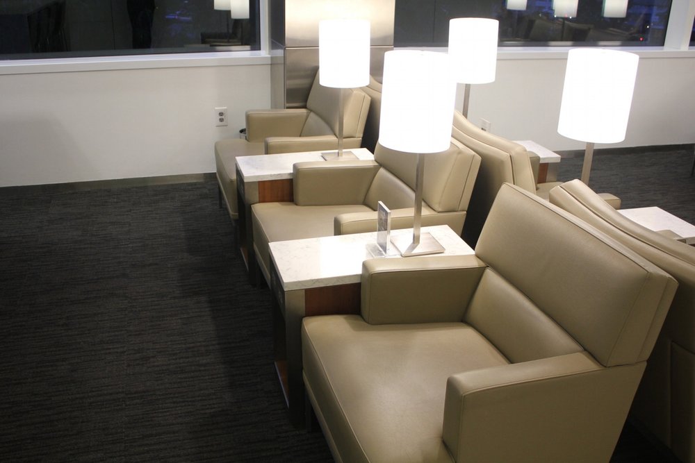 United Club Seattle – Seating area