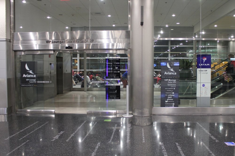 Miami International Airport – Entrance to lounges, Concourse J