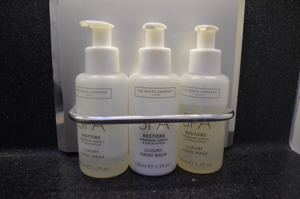 British Airways 787 business class – The White Company restroom amenities