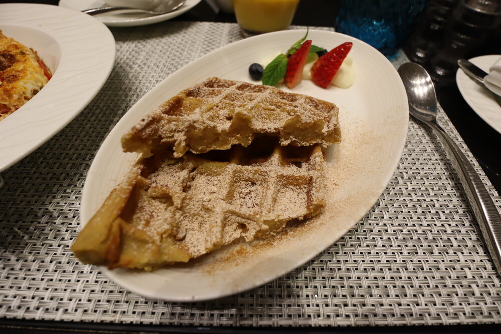 Qatar Airways Al Safwa First Class Lounge Doha – Waffles