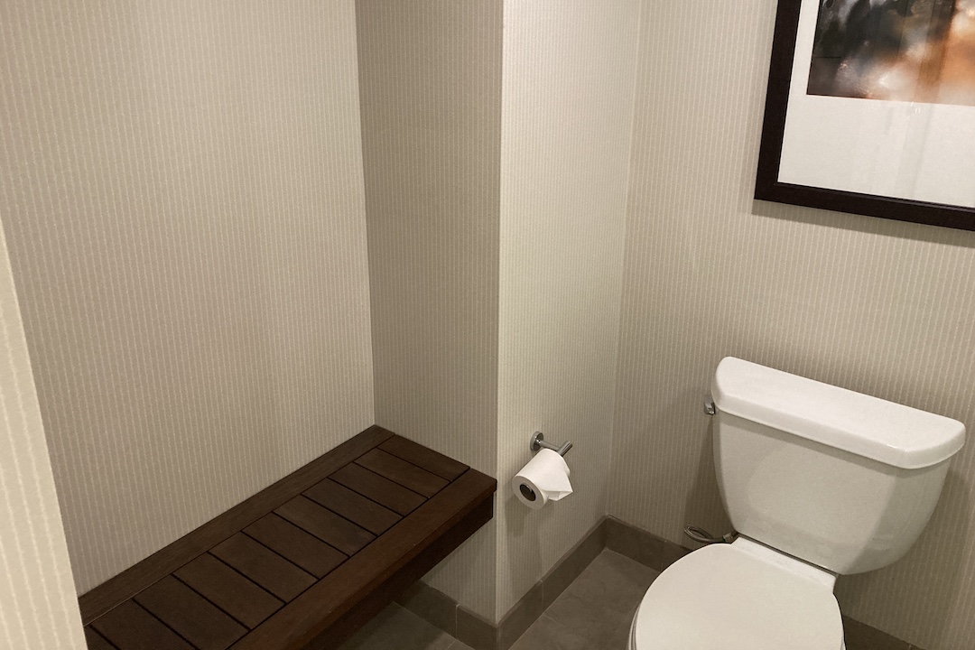 Delta Ottawa – Junior Suite bathroom toilet