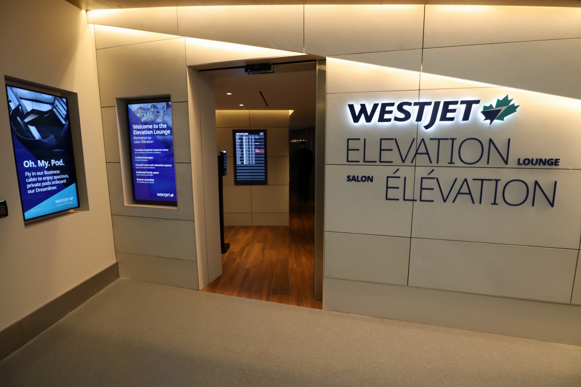 WestJet Elevation Lounge Calgary – Entrance