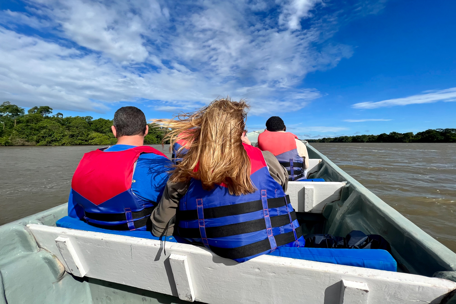 Calala Island – Boat transfer through the mangroves