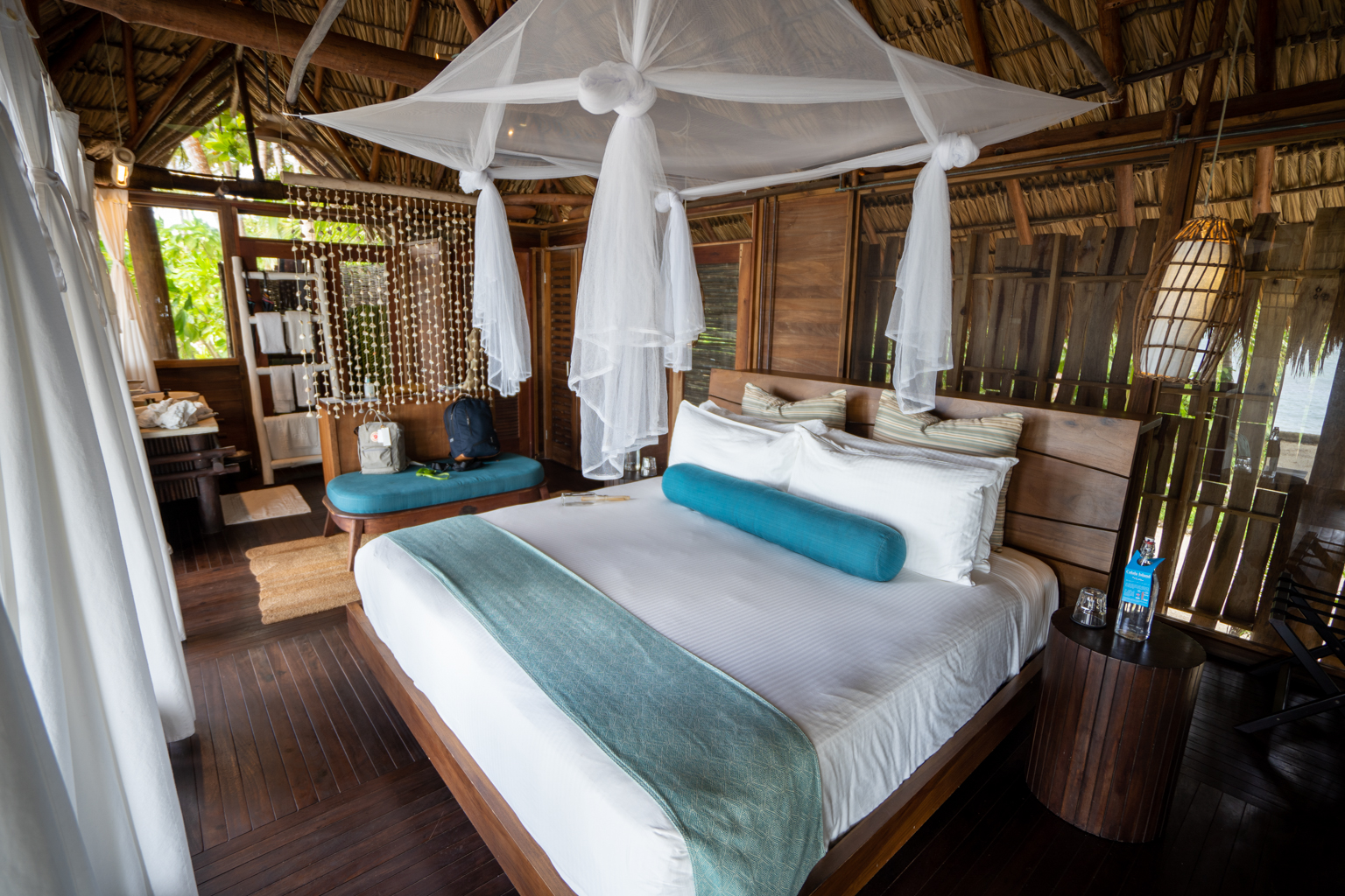 Calala Island – Junior Suite king bed