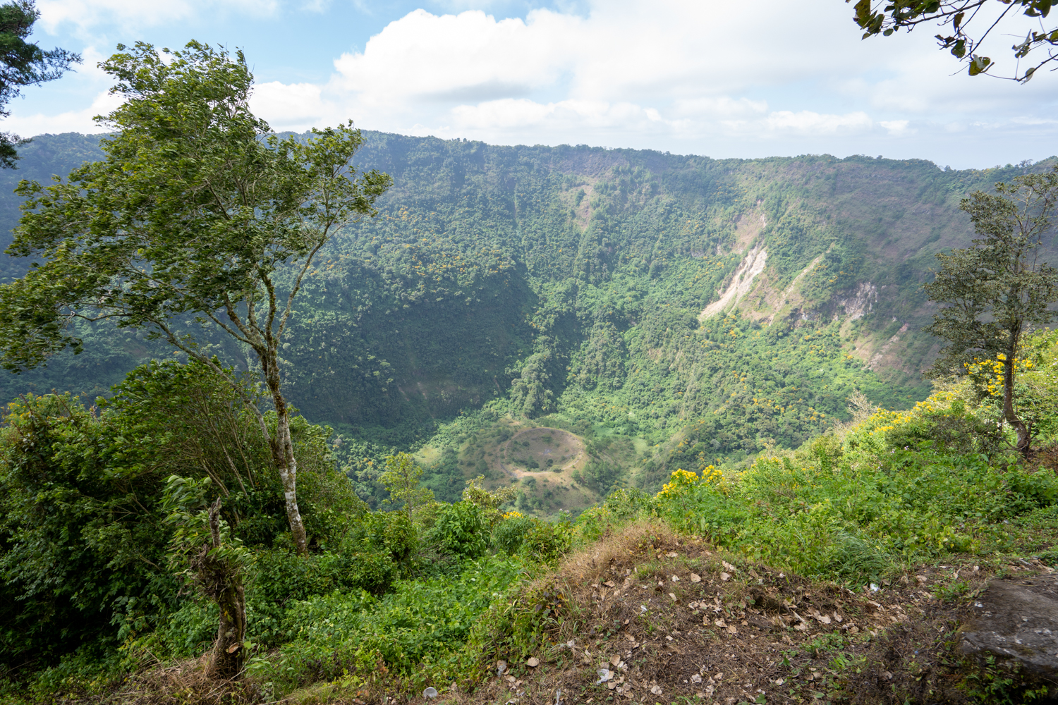 El Boquerón crater