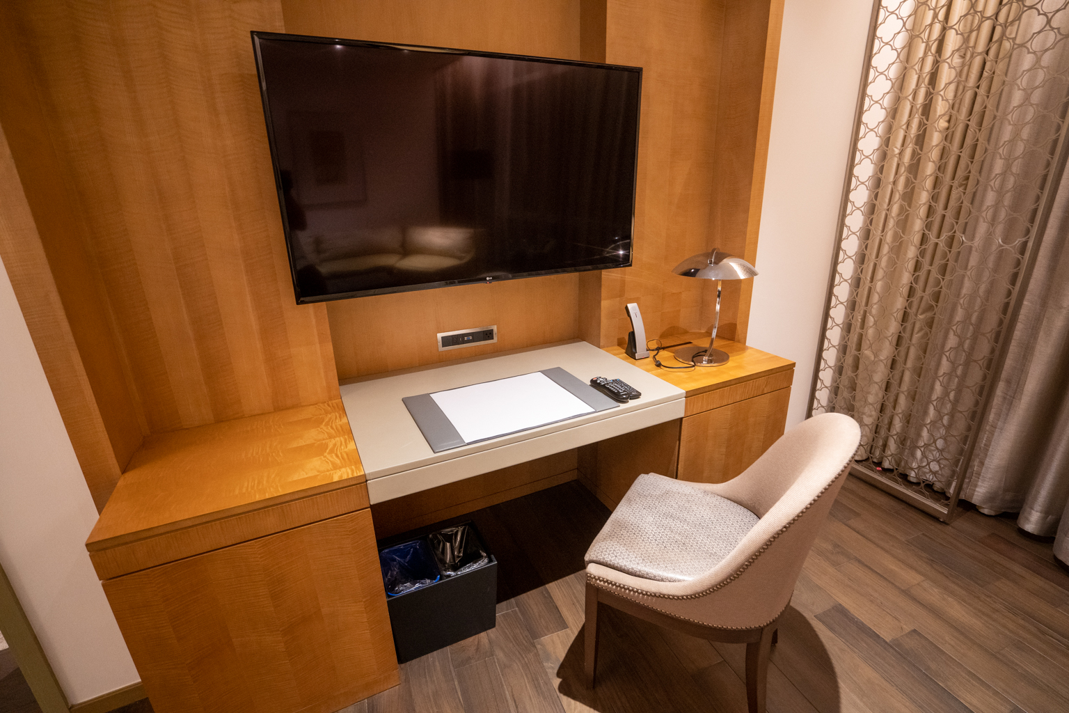 St. Regis Mexico City – Luxury Suite desk