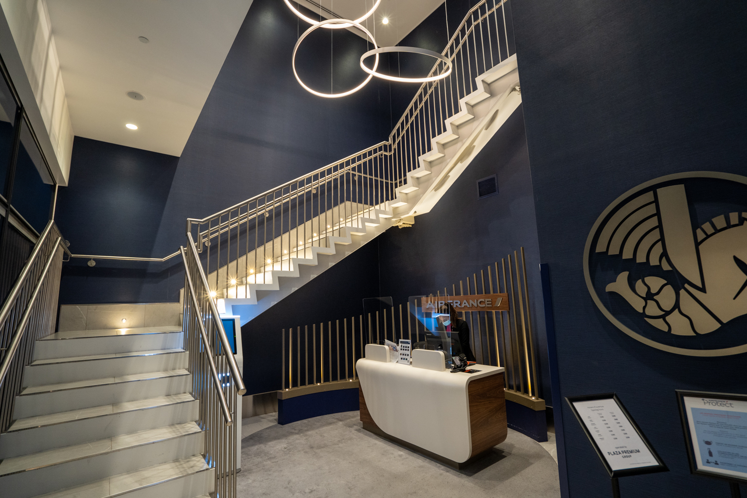 Air France Lounge Montreal – Staircase