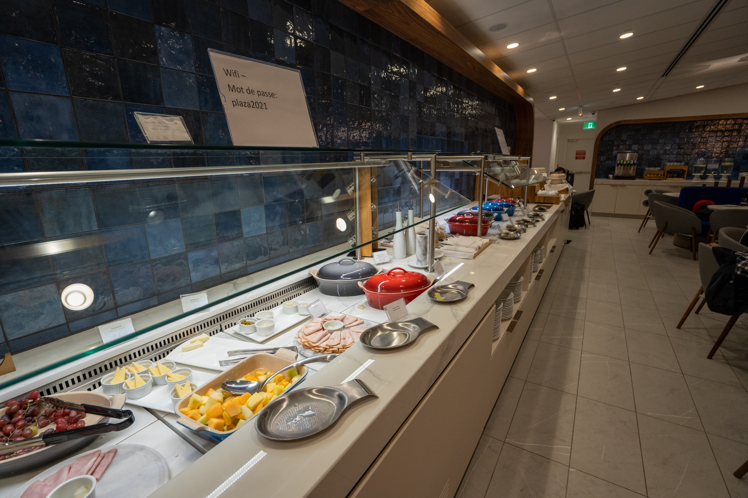 Air France Lounge Montreal – Buffet selection