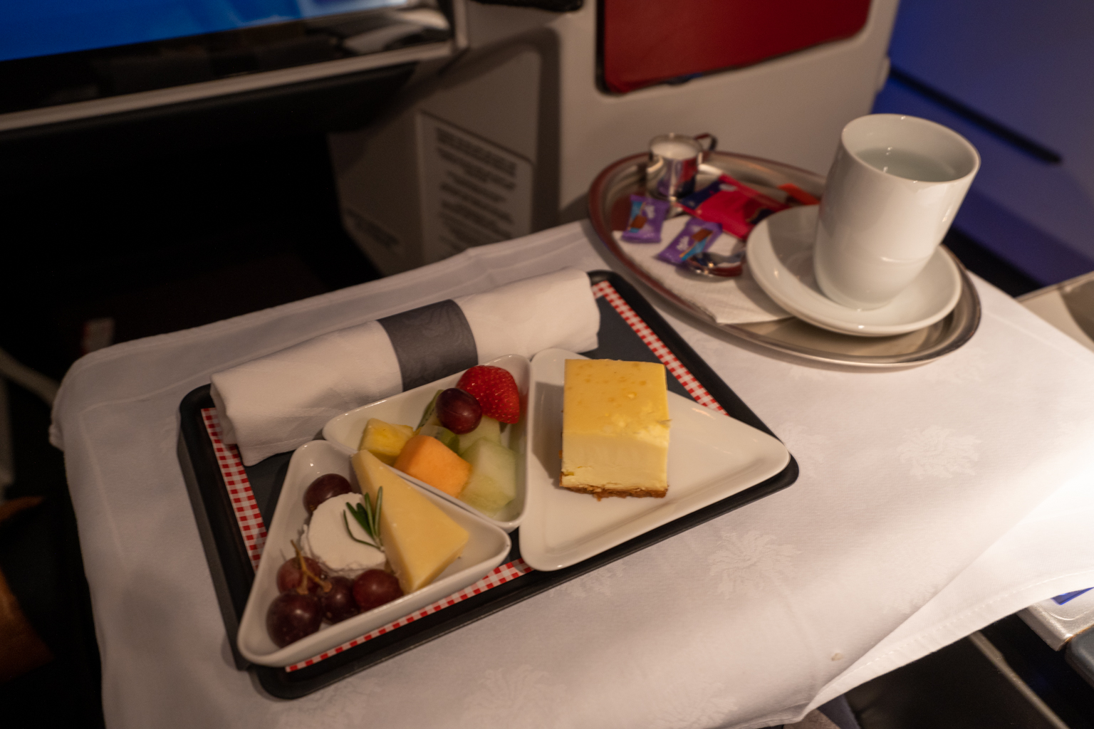 Austrian Airlines business class – Dessert and cheese