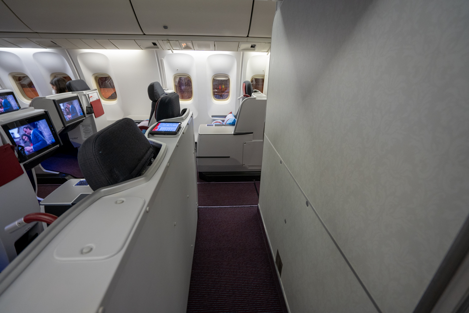 Austrian Airlines business class – Walkway