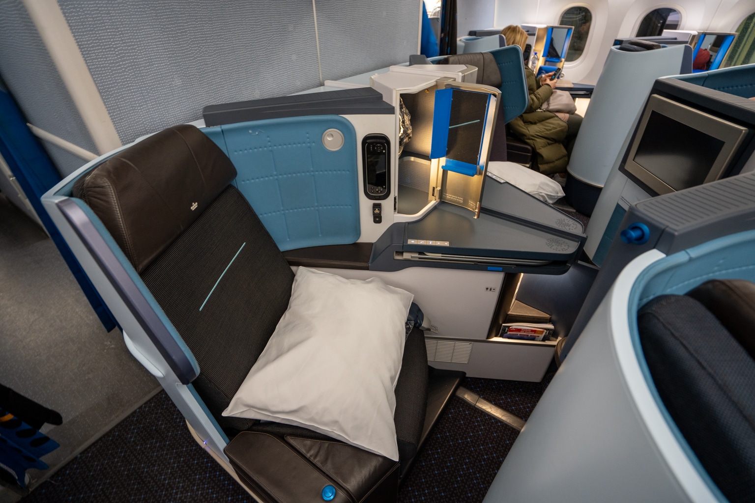 Review KLM 787 Business Class Toronto To Amsterdam Prince Of Travel
