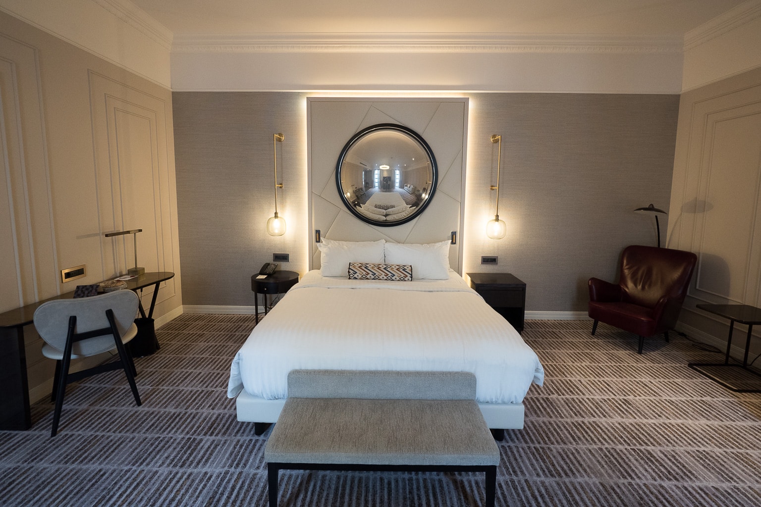 Tbilisi Marriott Hotel – Junior Suite king bed