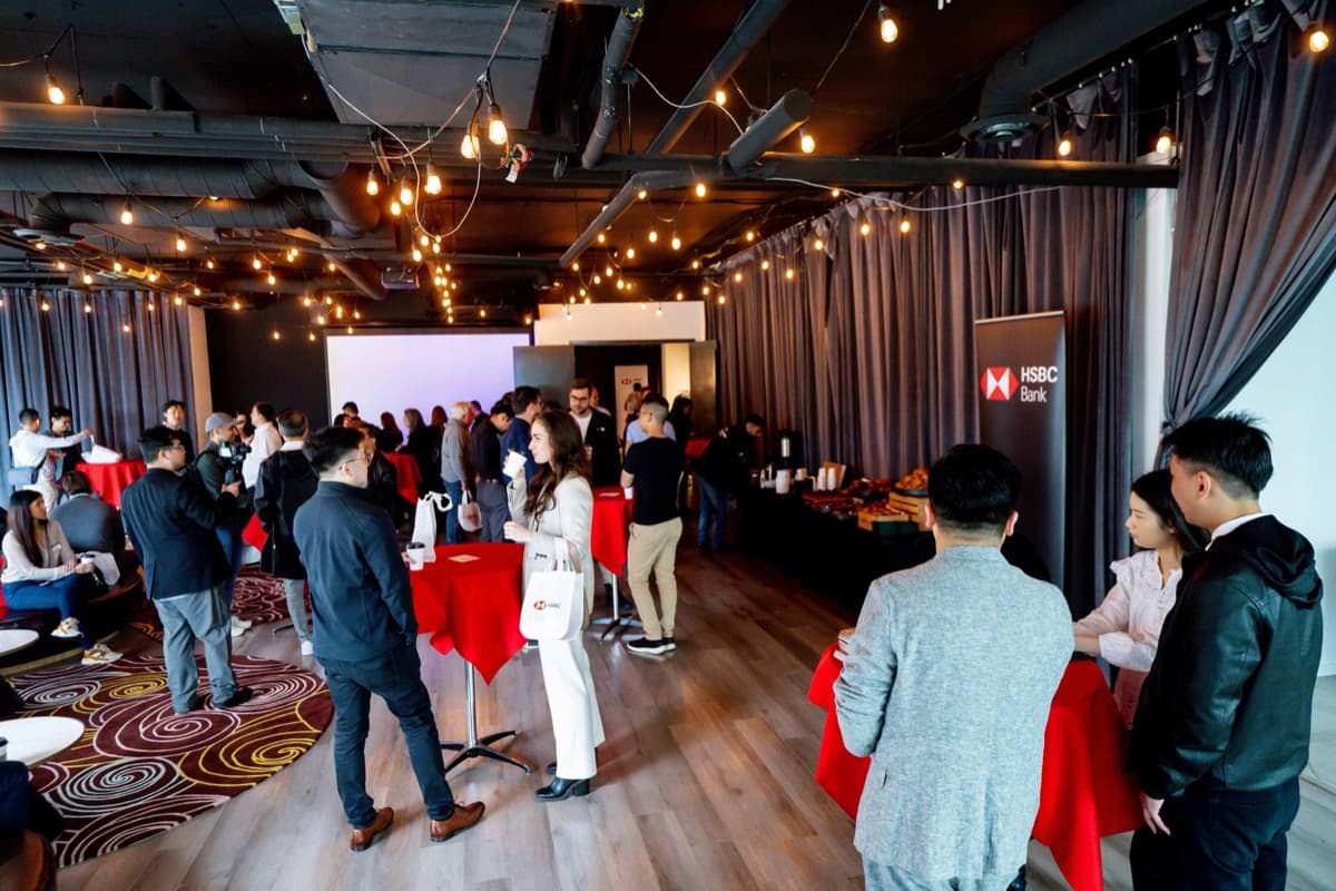 Members networking at a Prince of Travel event
