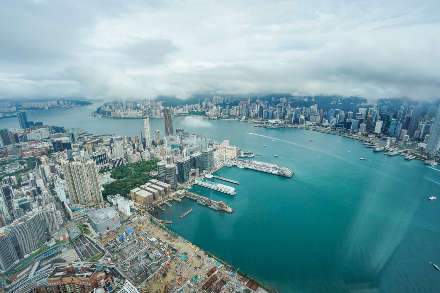 Review: The Ritz-Carlton Hong Kong