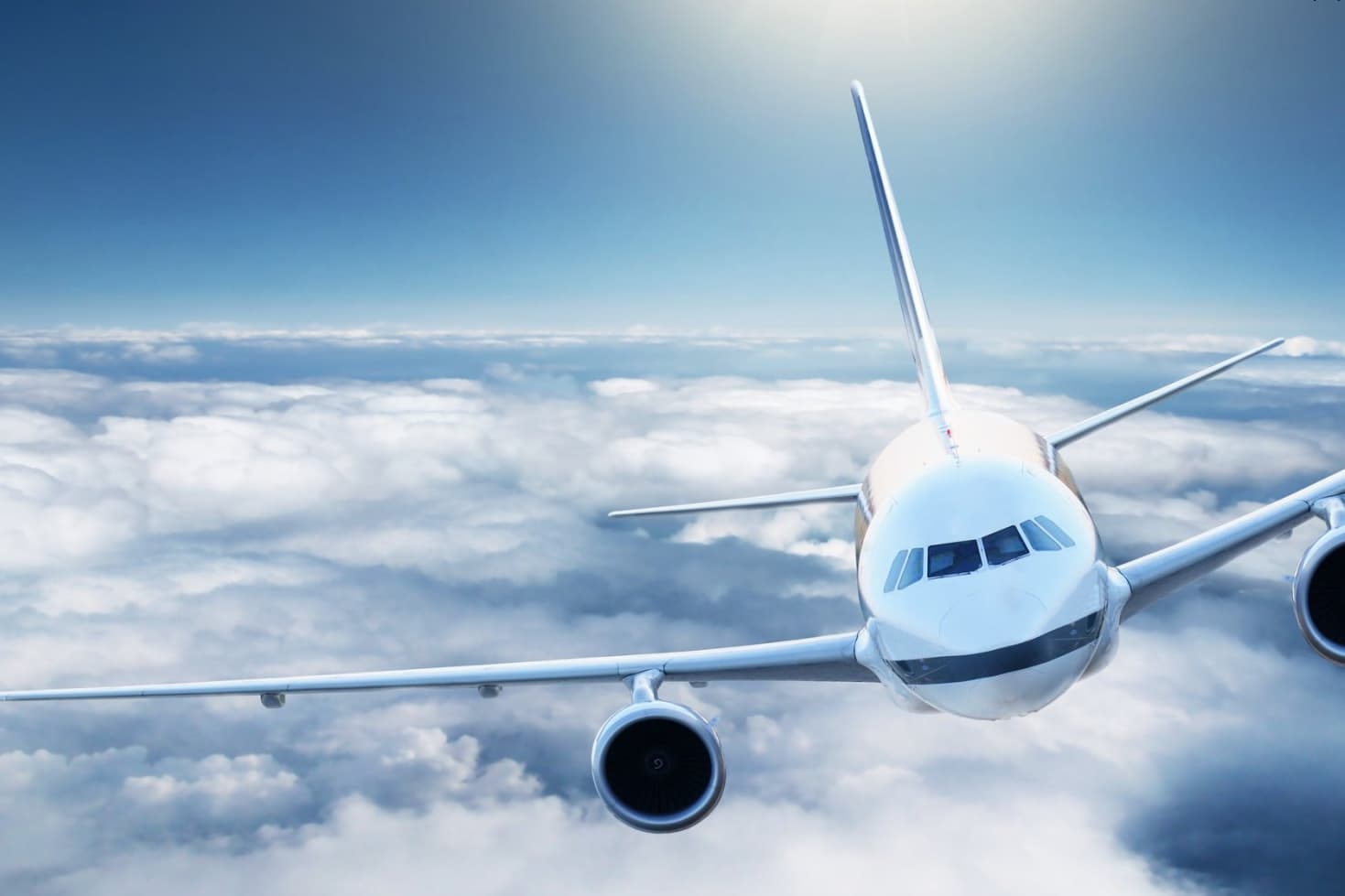 1680x1050 airplane in the sky