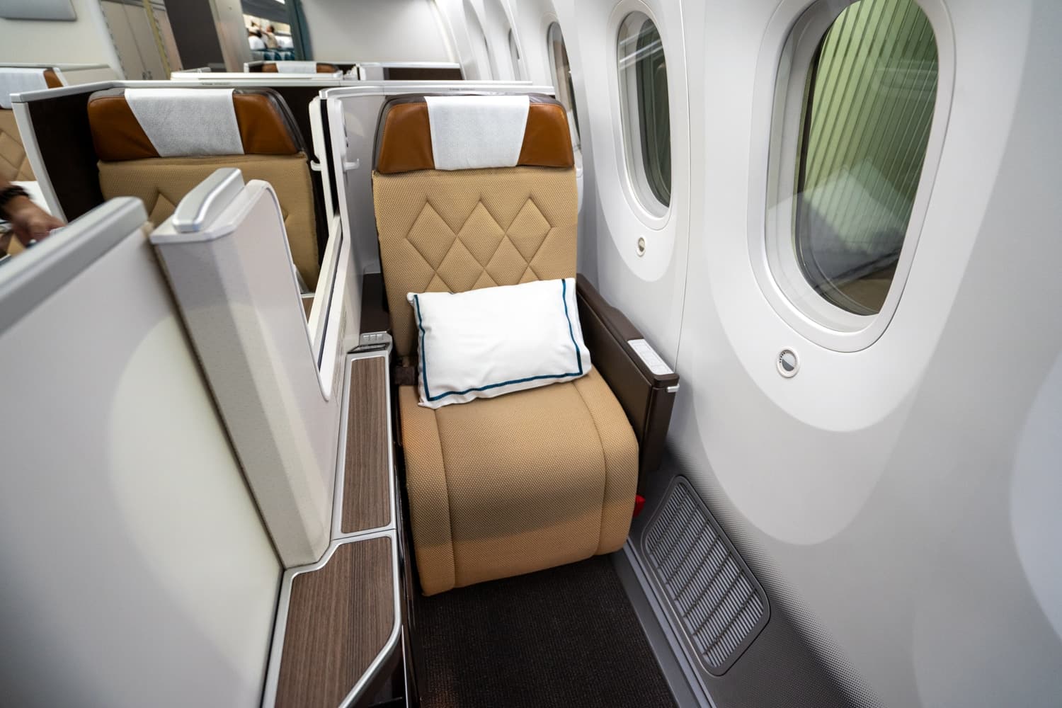 The Complete Guide to Oman Air Business Class