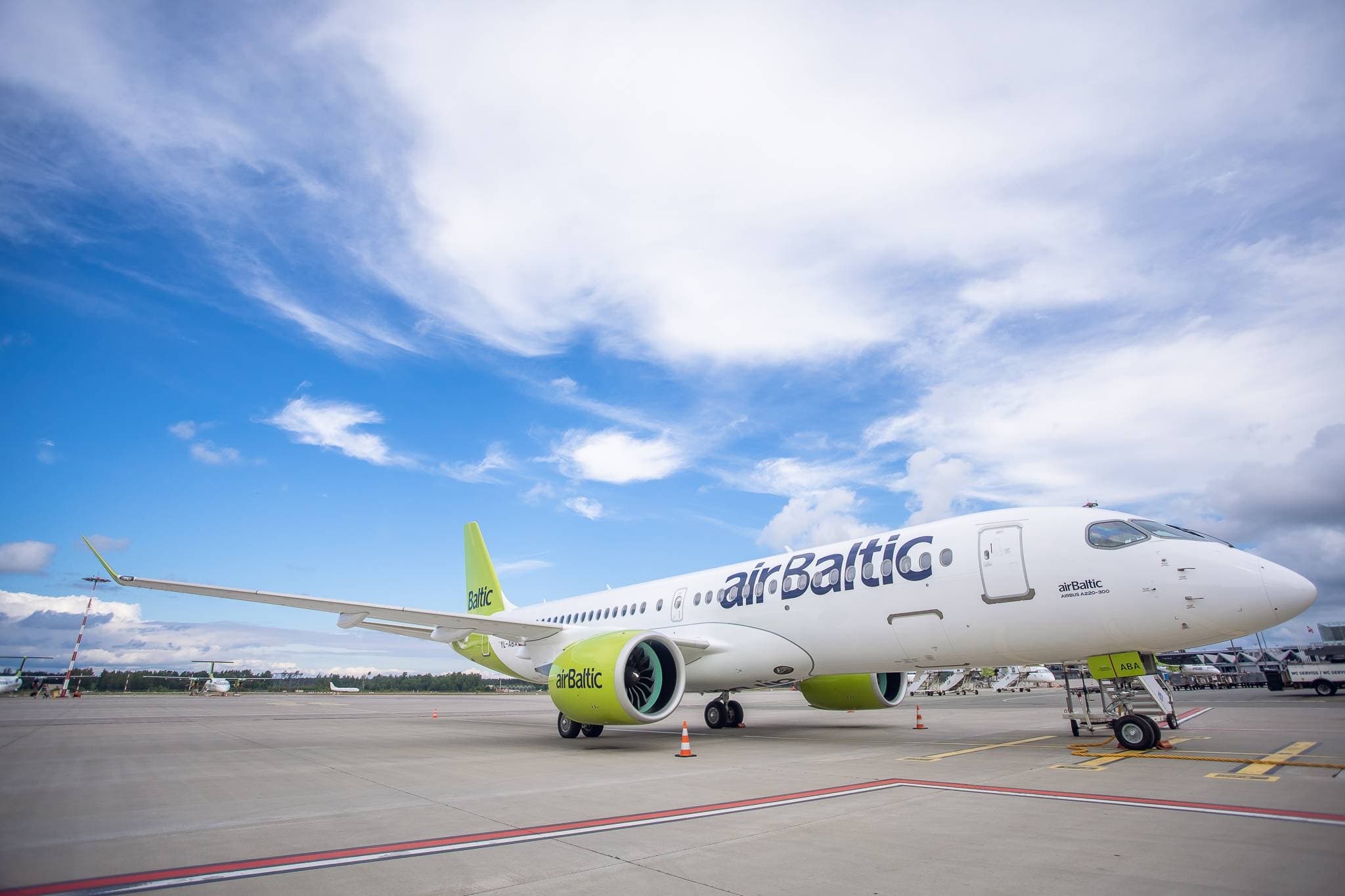 airbaltic aircraft 20