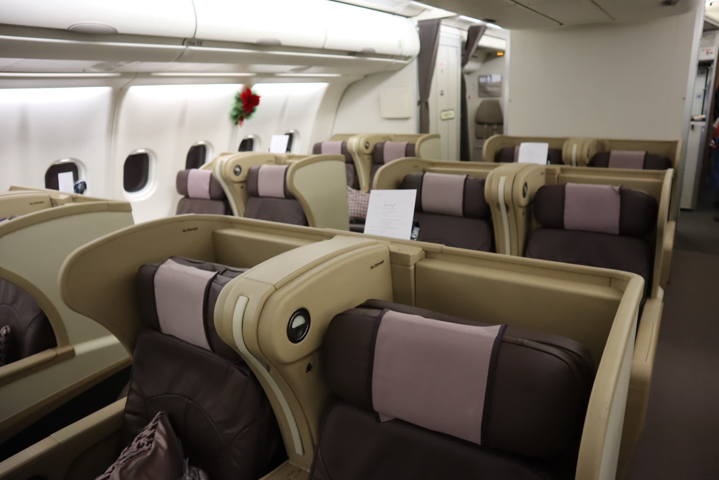 Singapore Airlines A330 Business Class 8