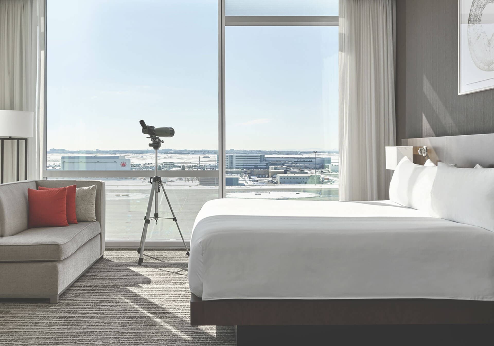 Hotel Quarantine in Canada: List of Hotels & Guidelines