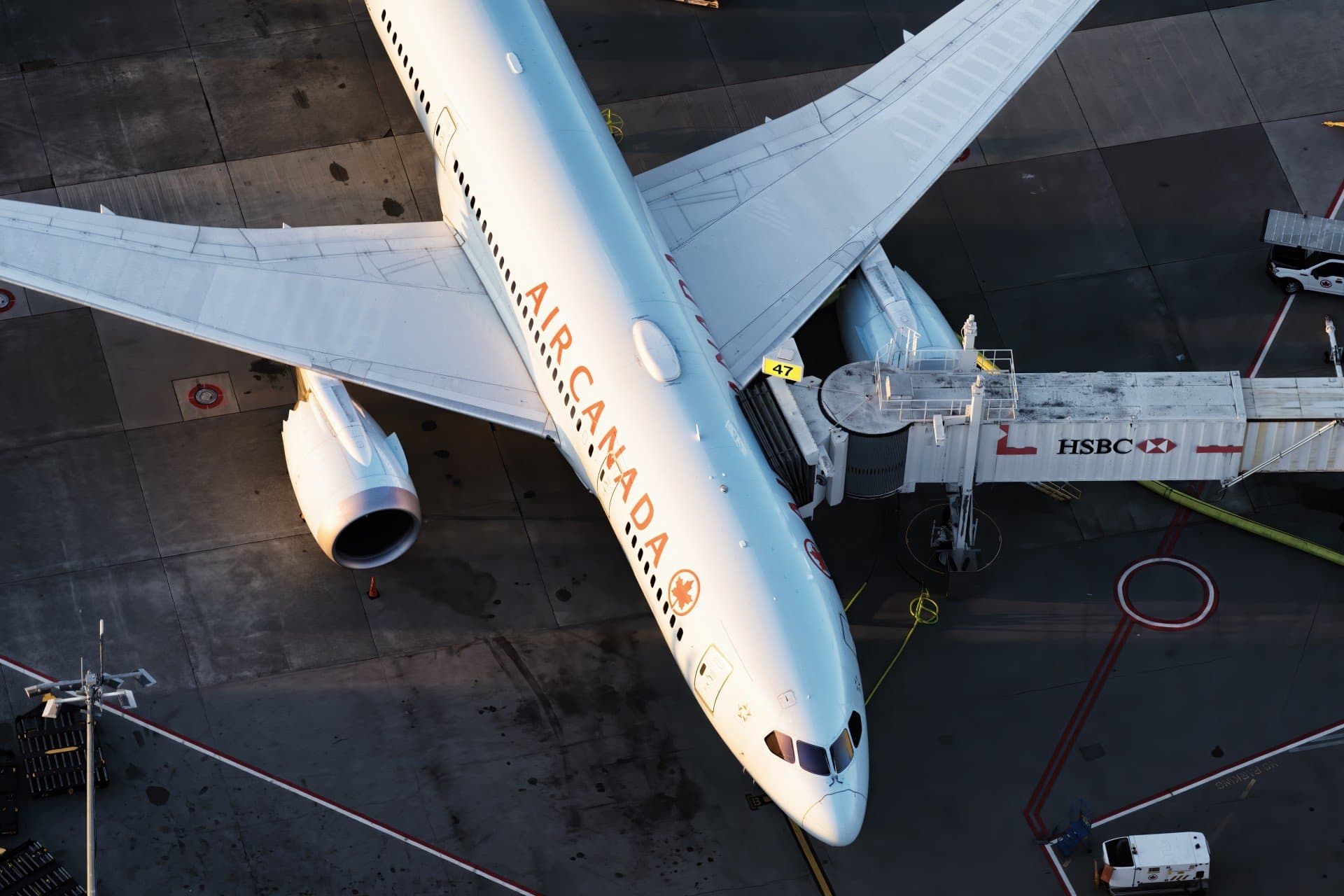 10 Pros & Cons of Award Travel