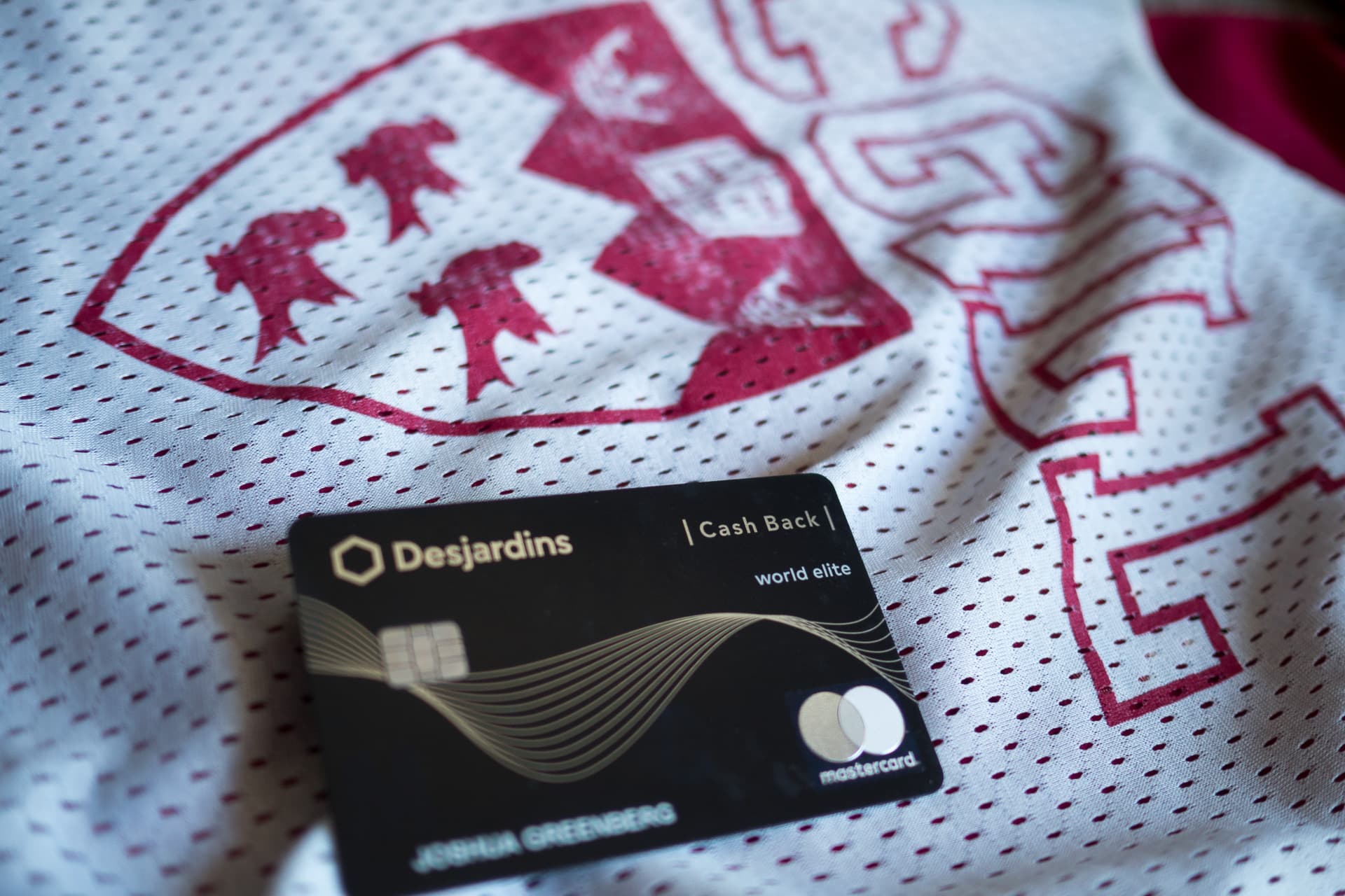 Playing the Credit Card Game in Quebec