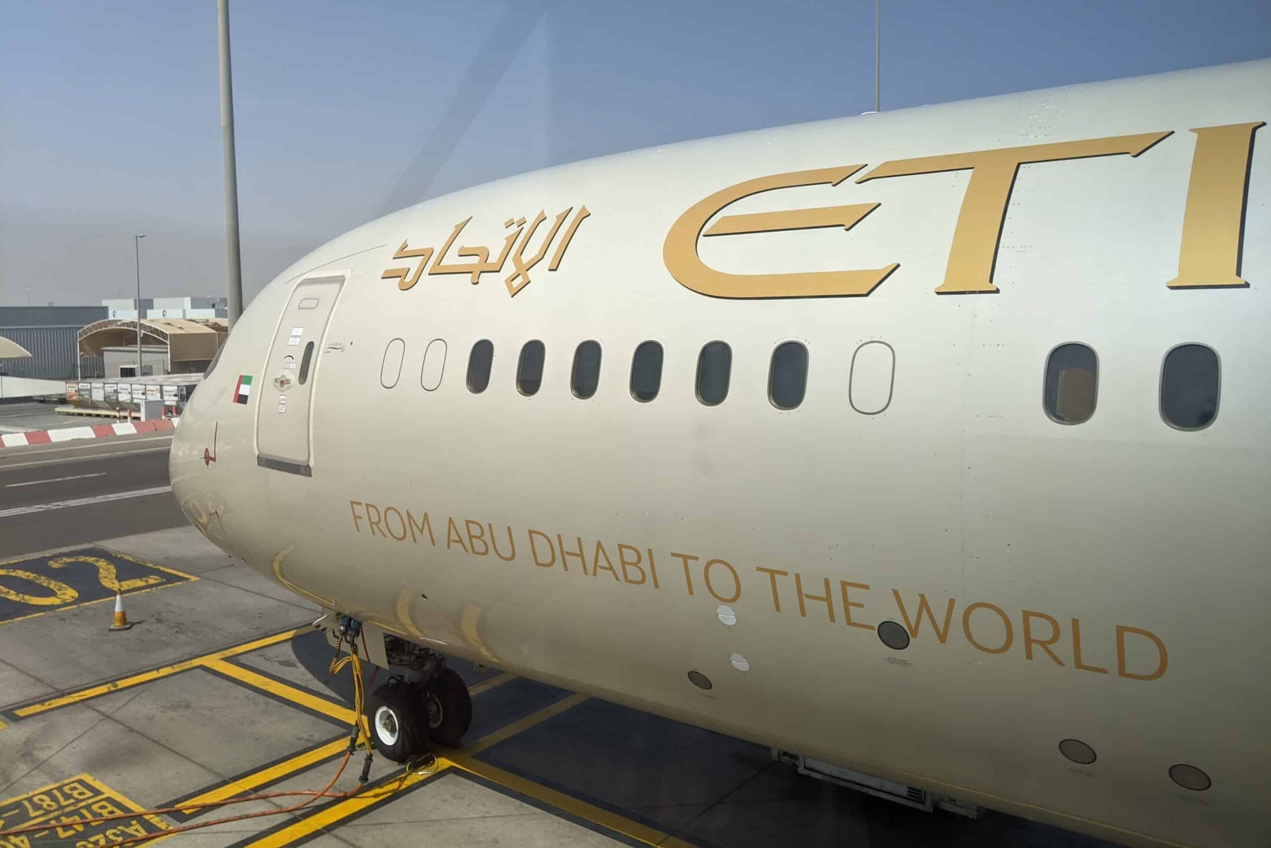 Head-to-Head: Etihad Airways 787 First Class vs. Business Class