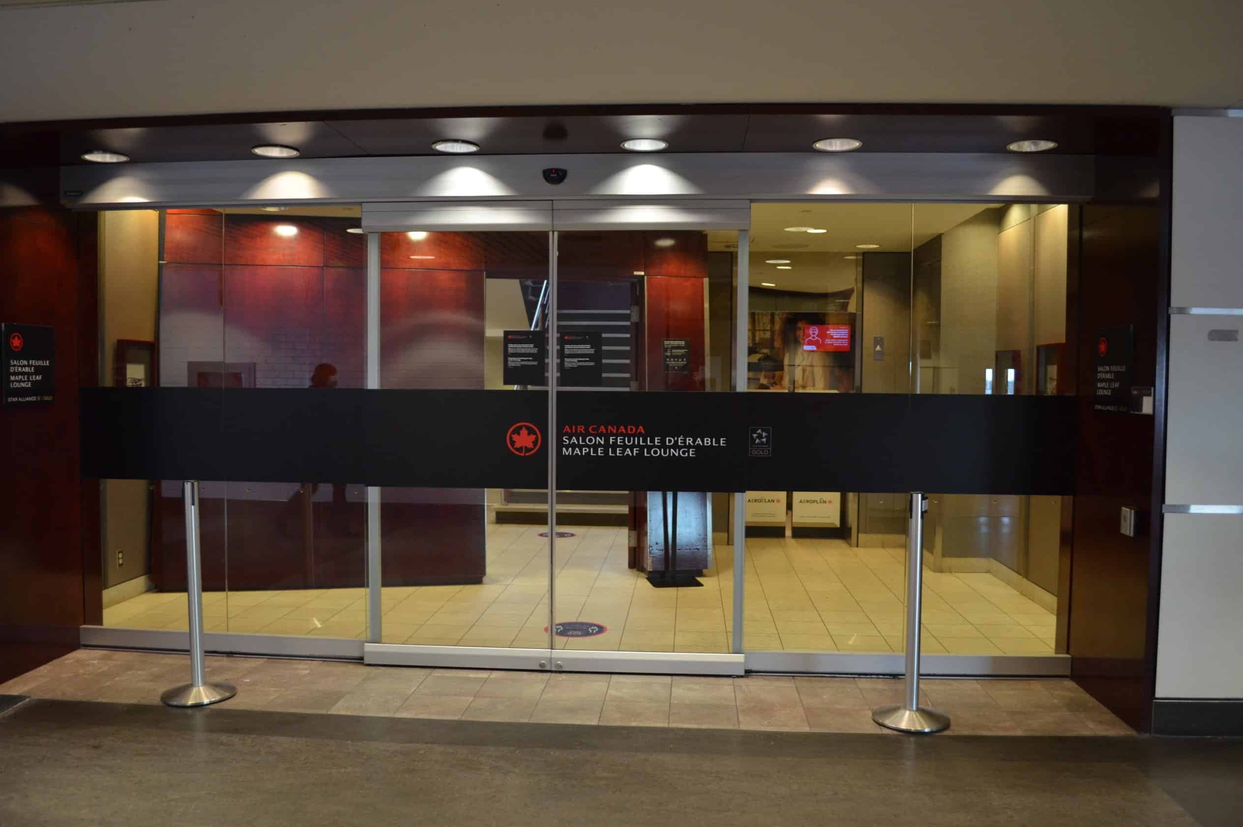 How to Access Air Canada Maple Leaf Lounges