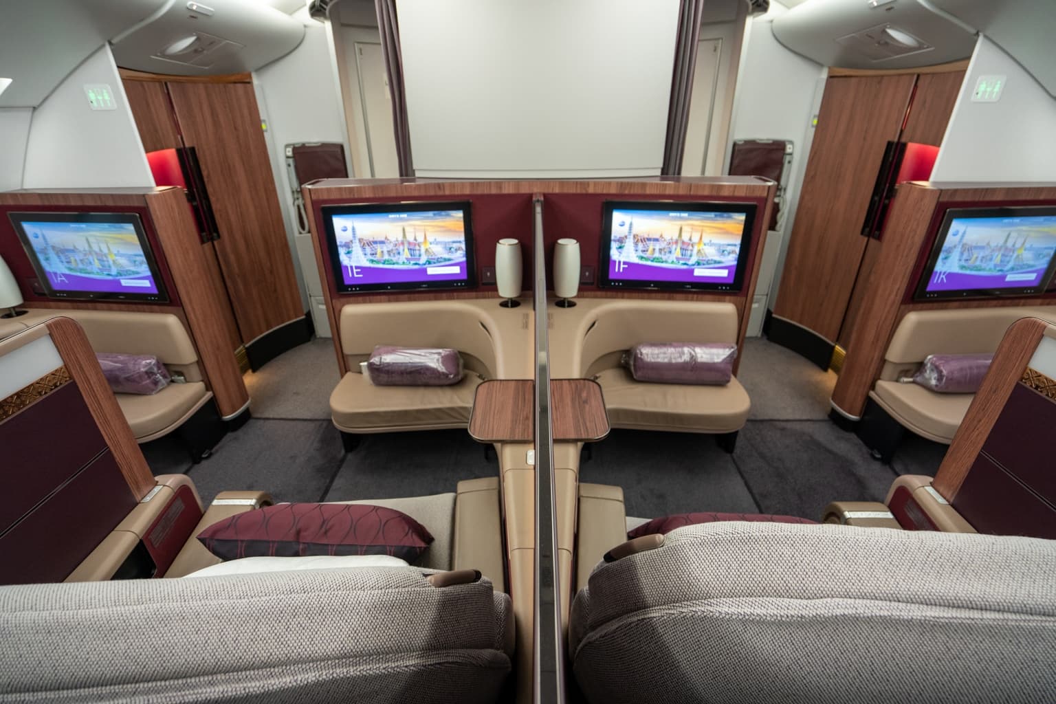 The Complete Guide to Qatar Airways First Class