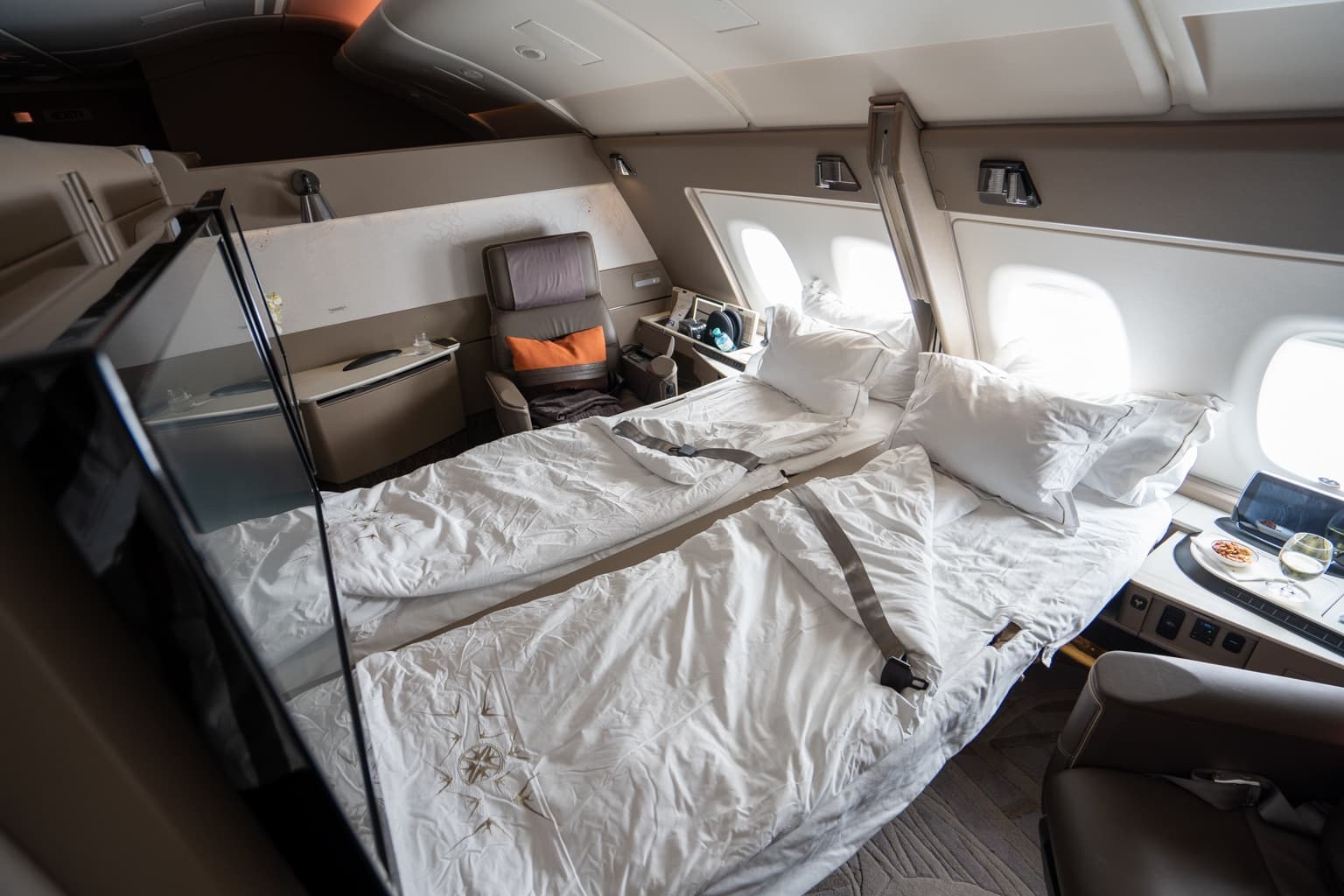 The Complete Guide to Singapore Airlines First Class