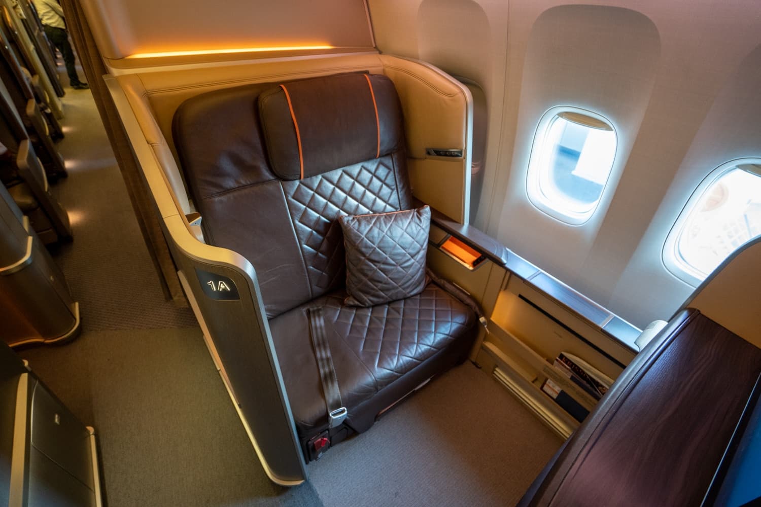 Review: Singapore Airlines 777 First Class Singapore to Hong Kong