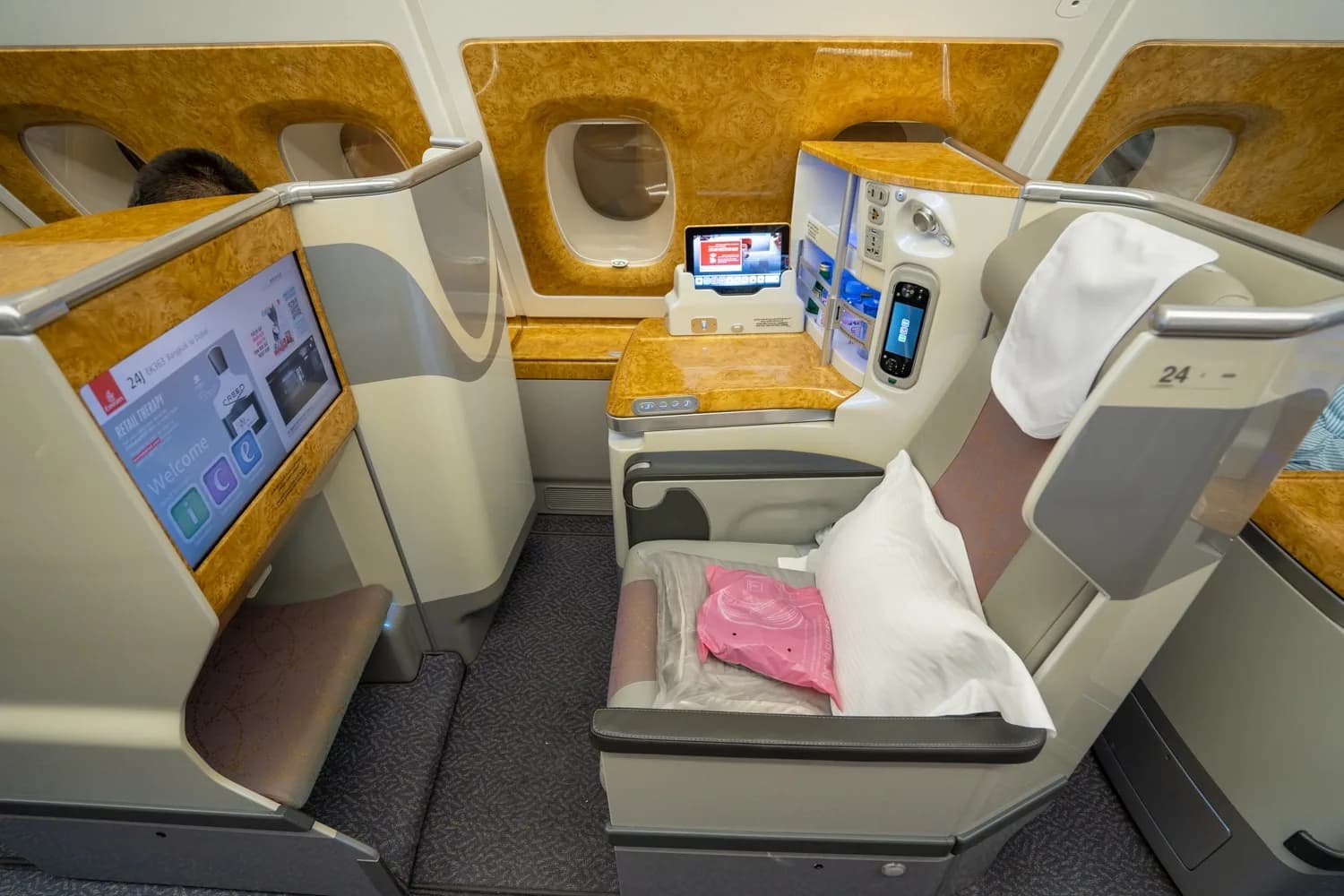 The Complete Guide to Emirates Business Class