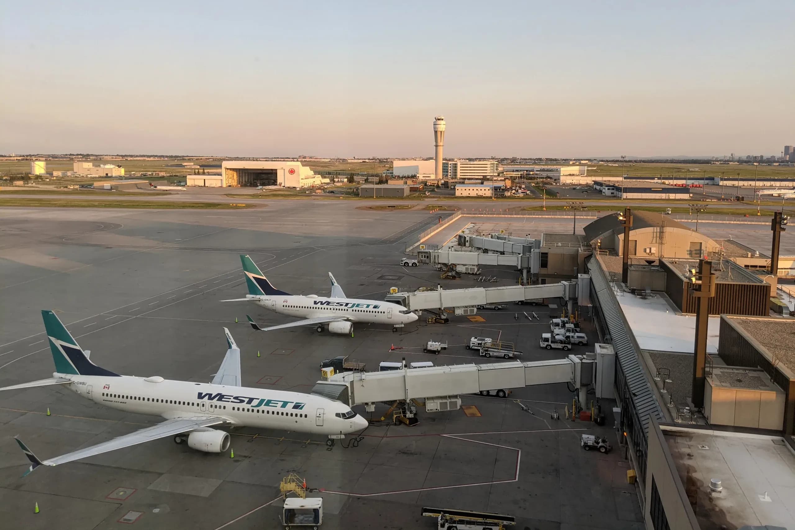 The Complete Guide to Calgary International Airport (YYC)