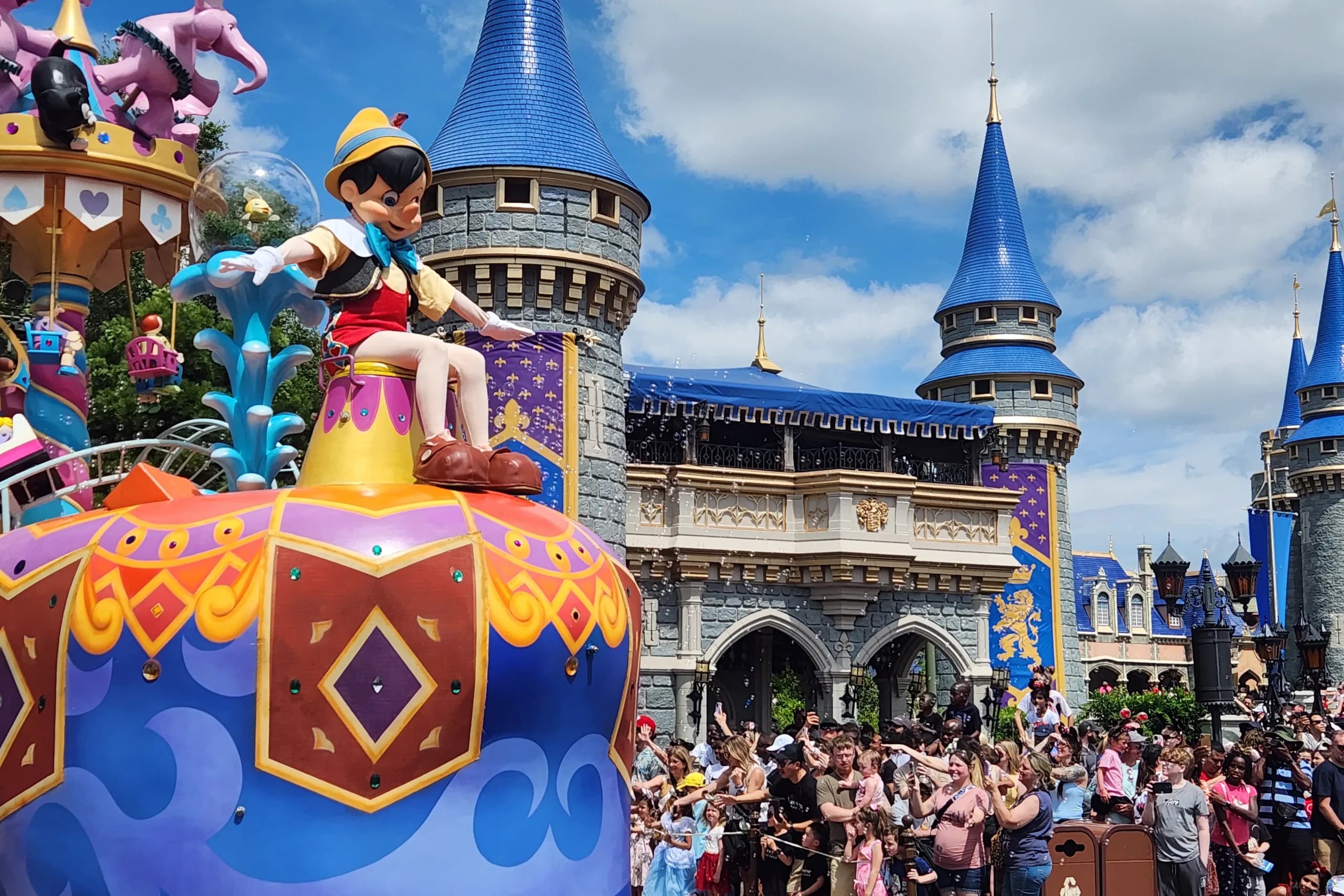 AIR MILES Launches “Redeem Big Event”