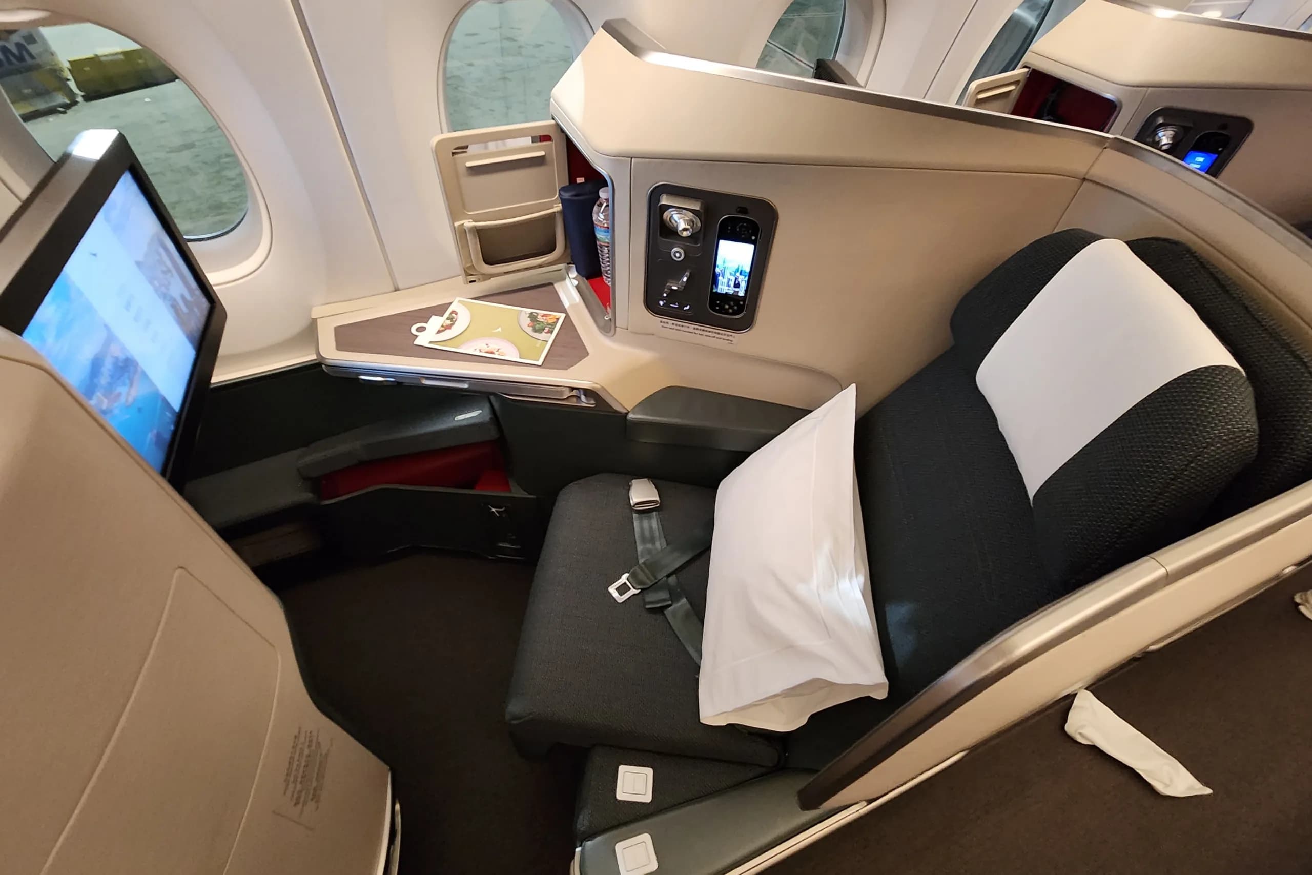 Domestic vs. International Business Class: What’s Different?