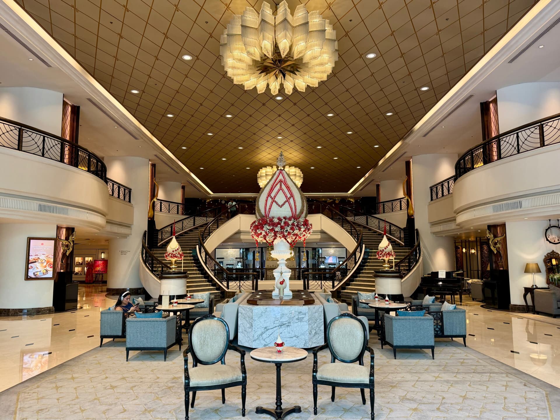 athenee bangkok lobby