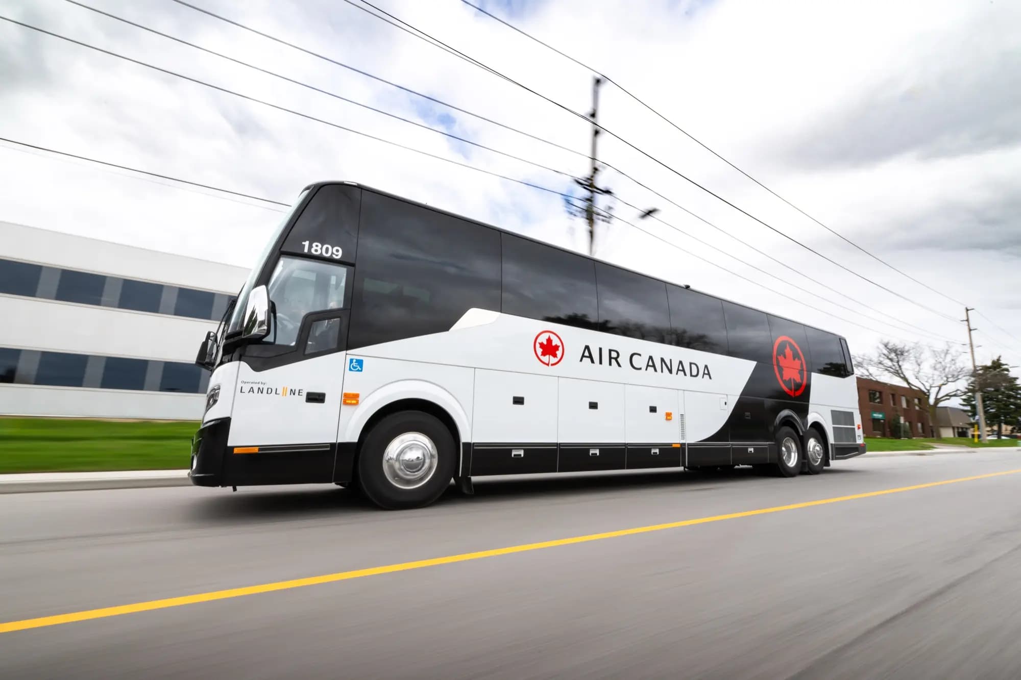 Air Canada City Shuttle coach operated by Landline