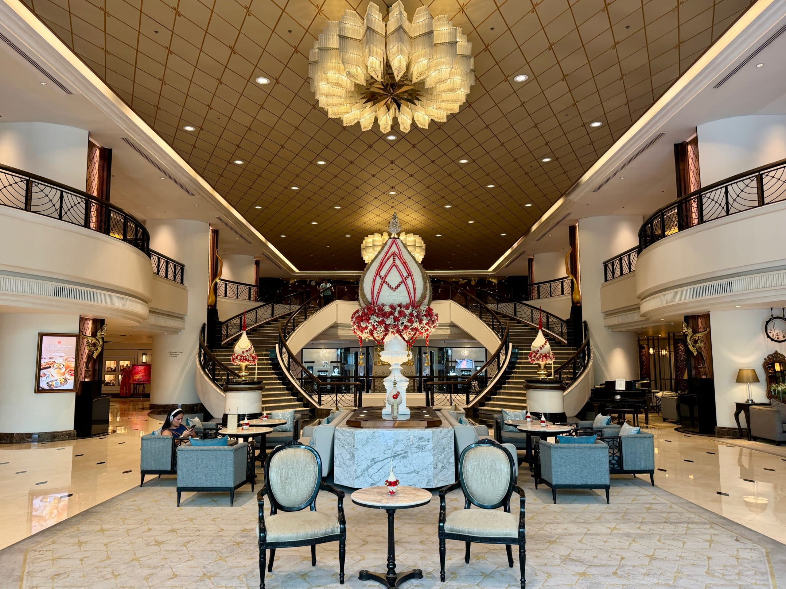 athenee bangkok lobby