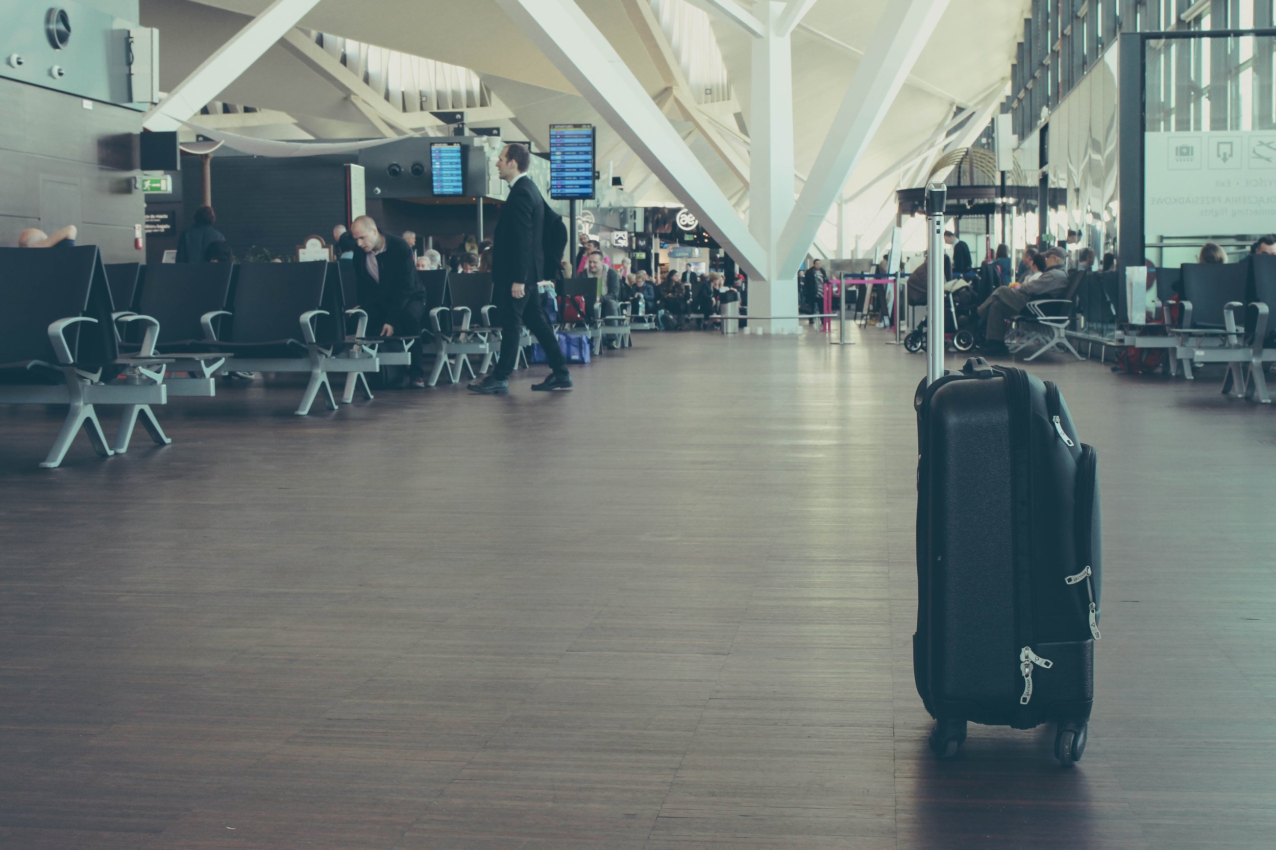 montreal airport lost luggage