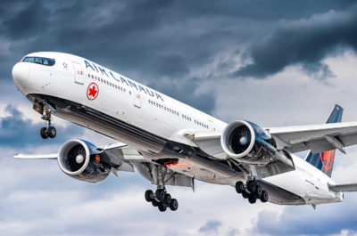 air canada 777 yvr landing