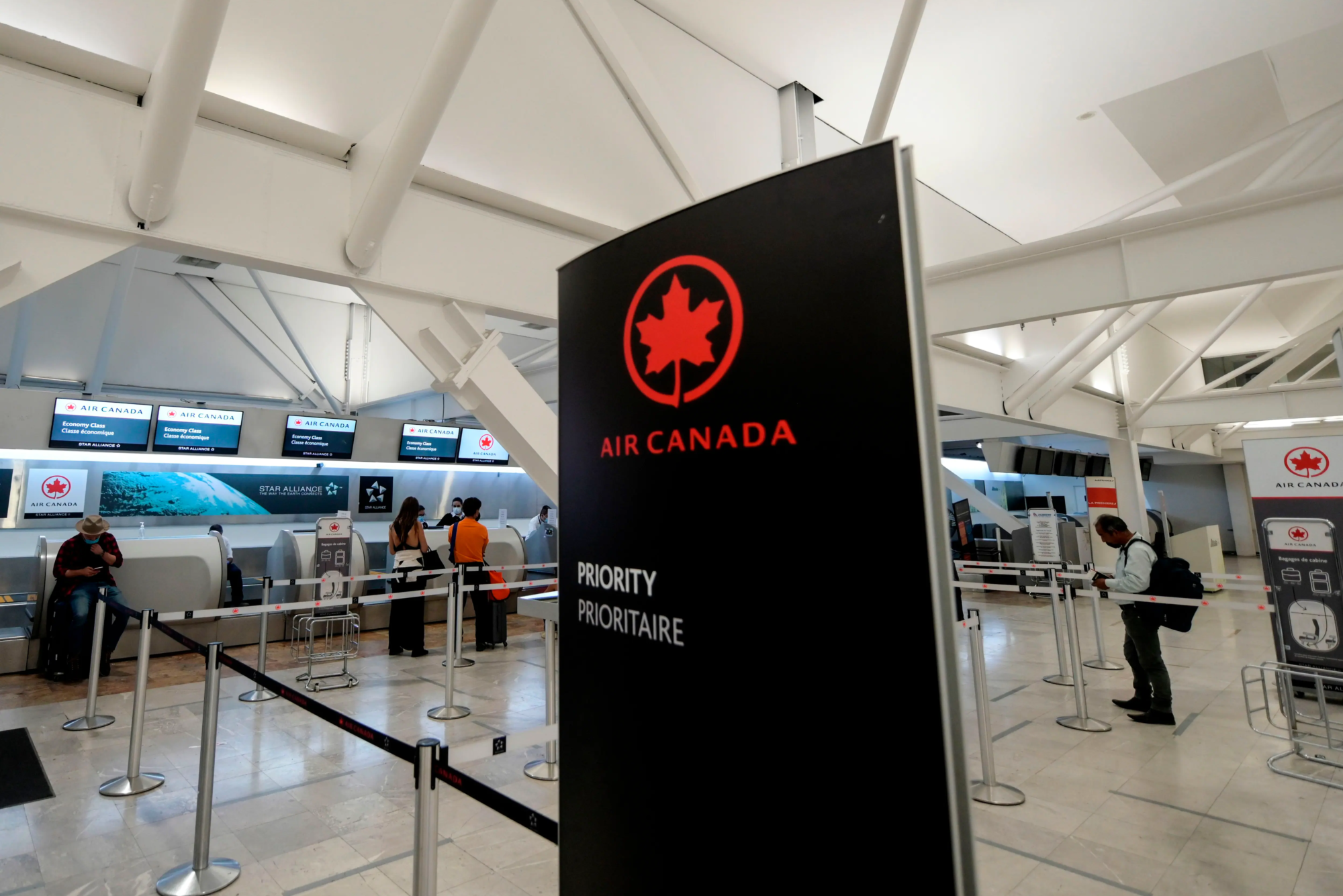 Air Canada Standing Pass: Share Your Elite Advantages with Other folks