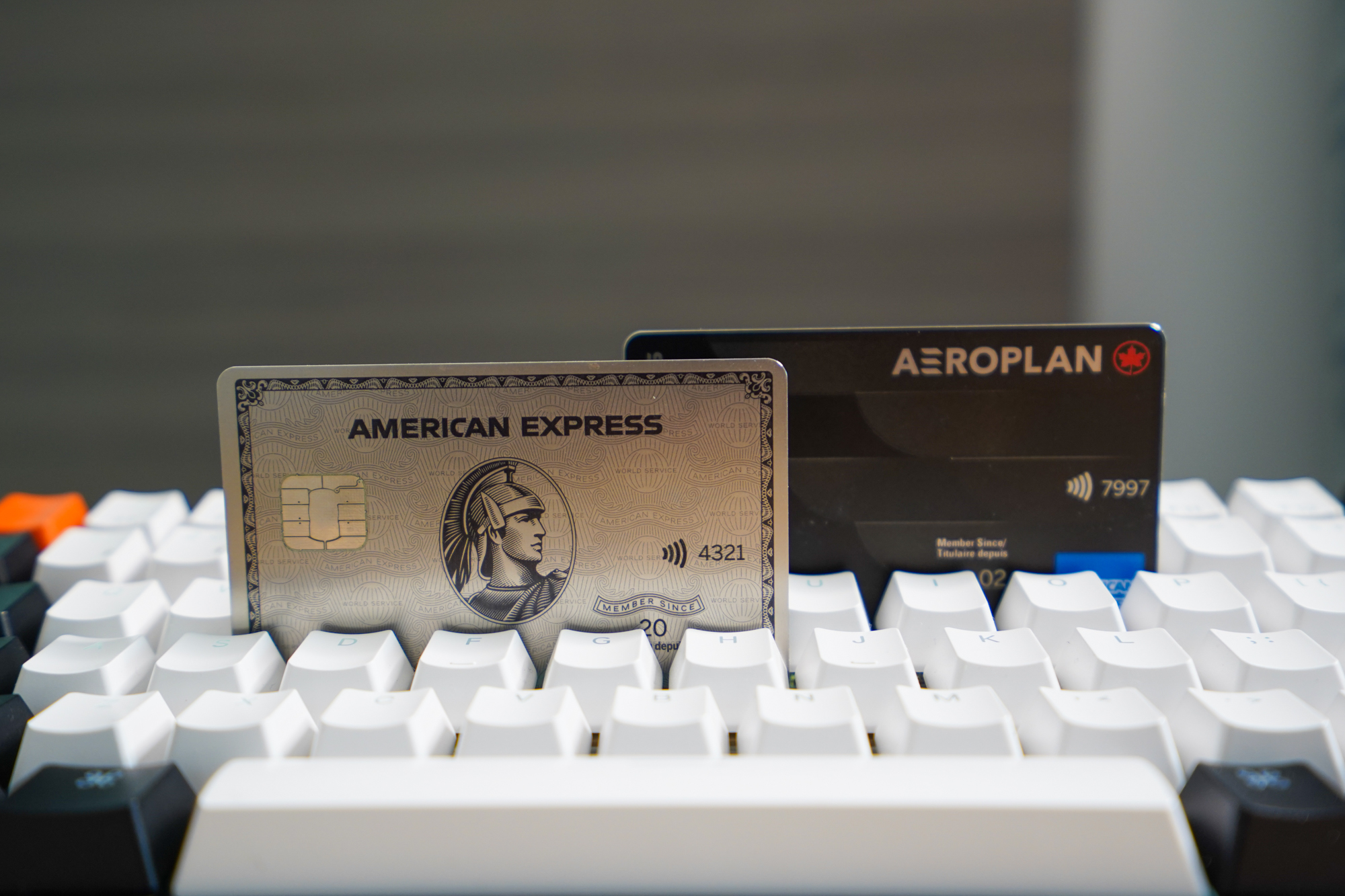 Head-to-Head: 115,000 Points on the Amex Platinum vs. Aeroplan Reserve Cards