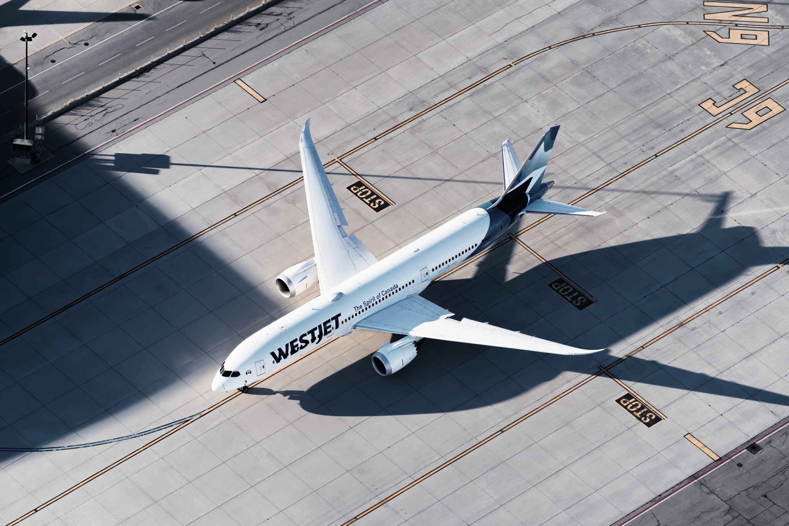 WestJet Concentrates All International Routes in Calgary