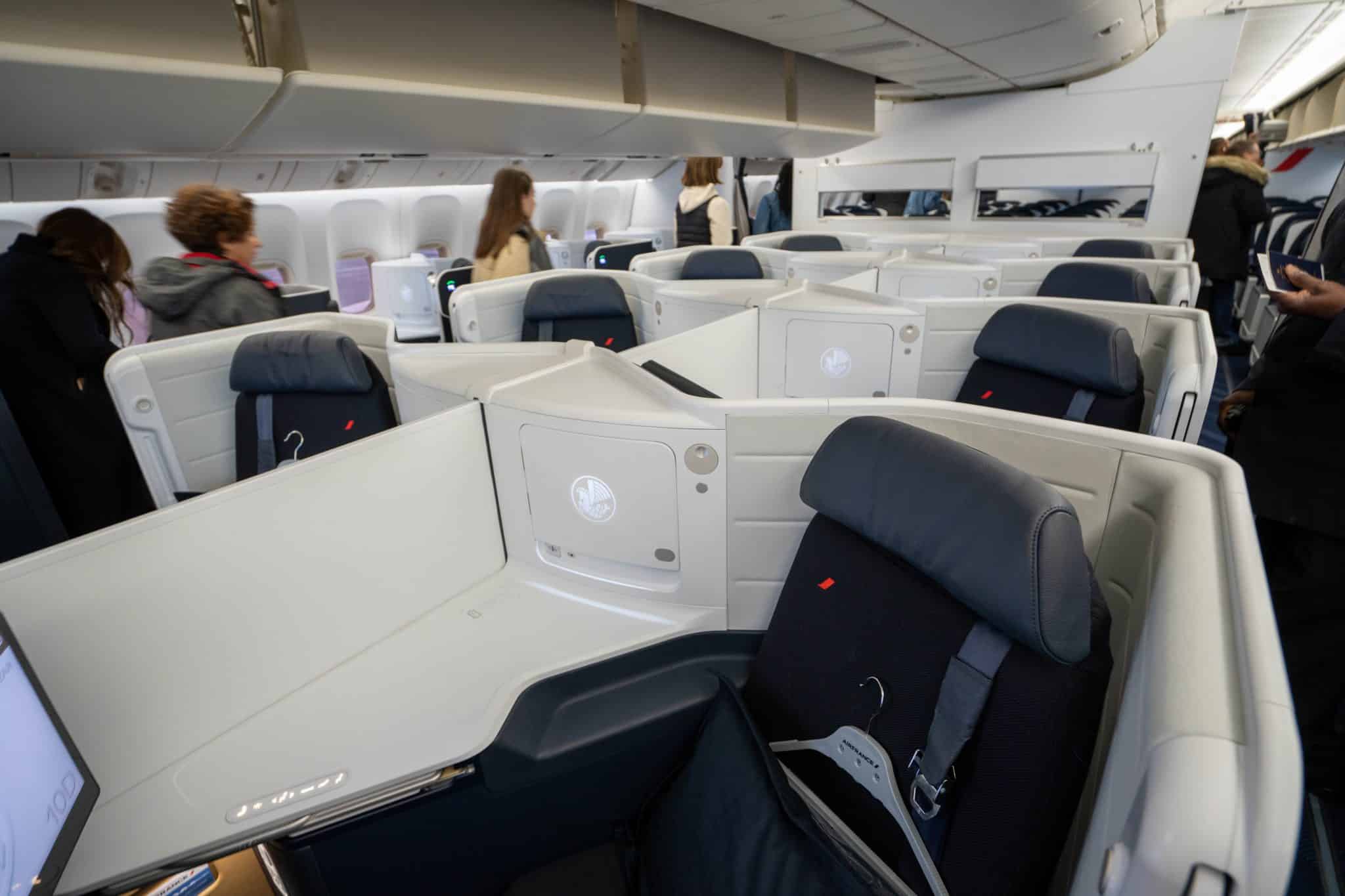Review: Air France 777 New Business Class Paris to New York | Prince of ...