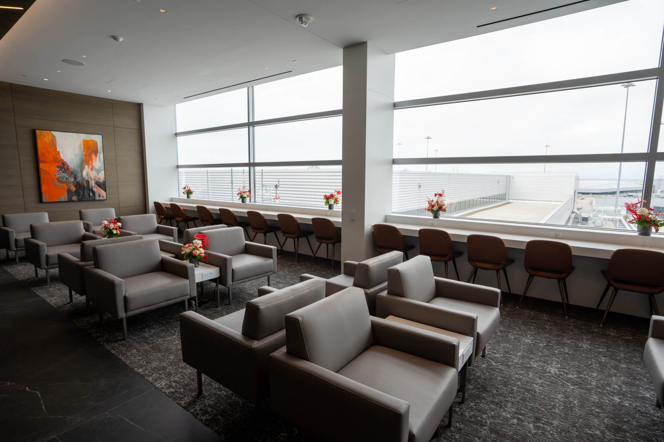 Air-Canada-Maple Leaf-Lounge-San-Francisco-54