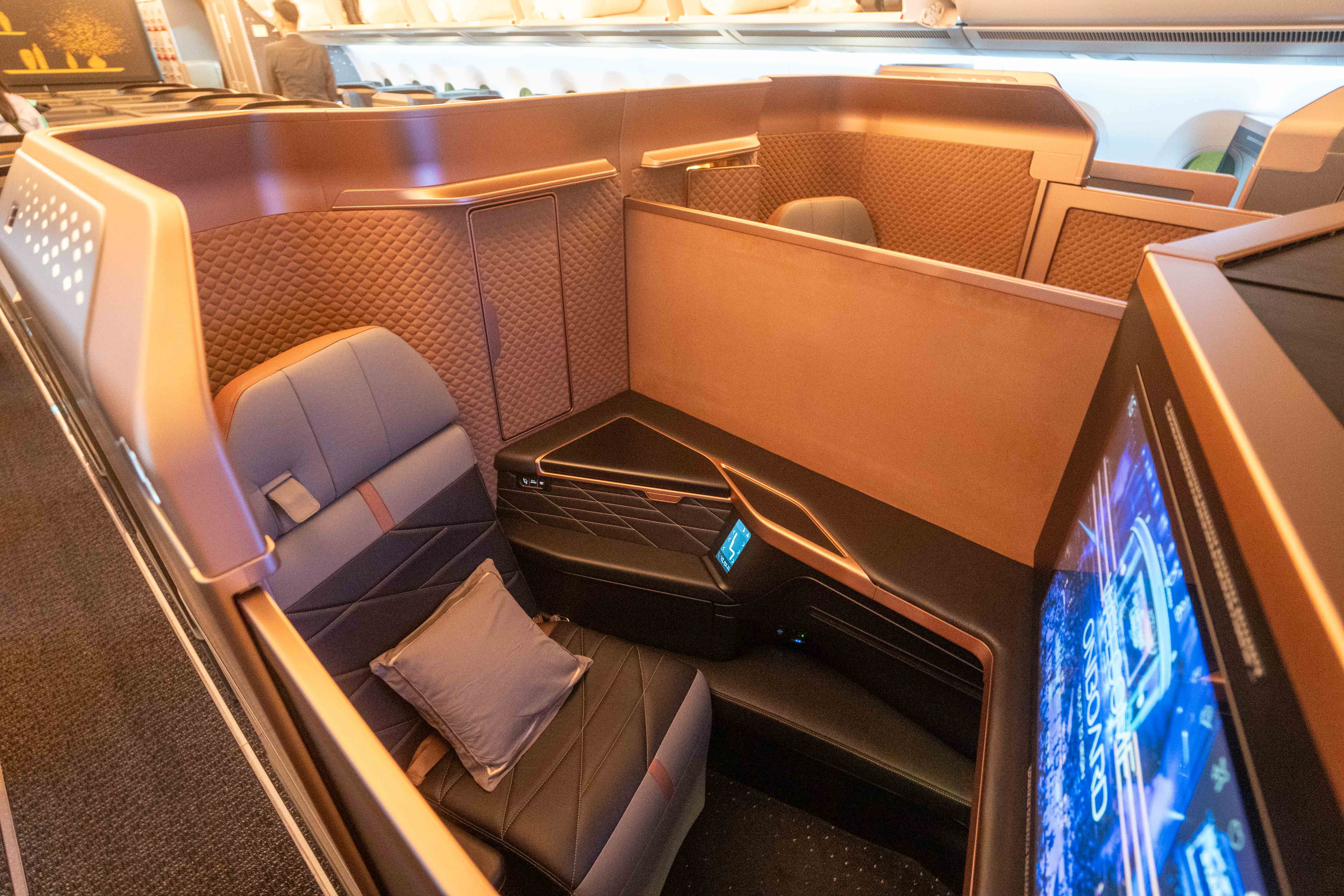 Starlux suite with door open